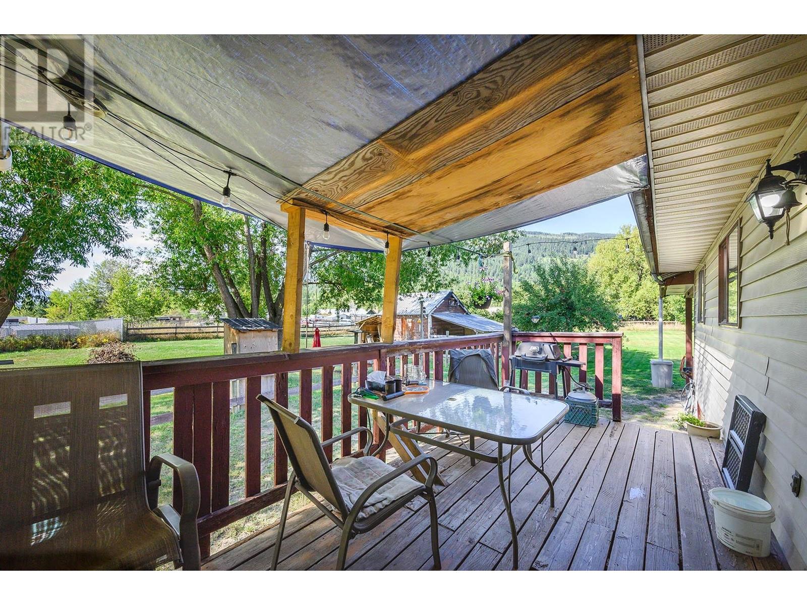 3089 Light Brown Road, Clearwater, British Columbia  V0E 1N1 - Photo 6 - 180880