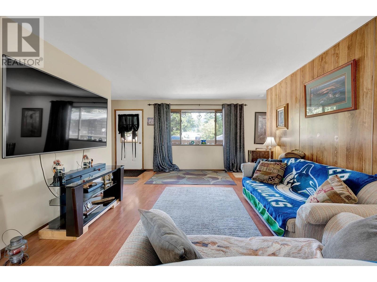 3089 Light Brown Road, Clearwater, British Columbia  V0E 1N1 - Photo 7 - 180880