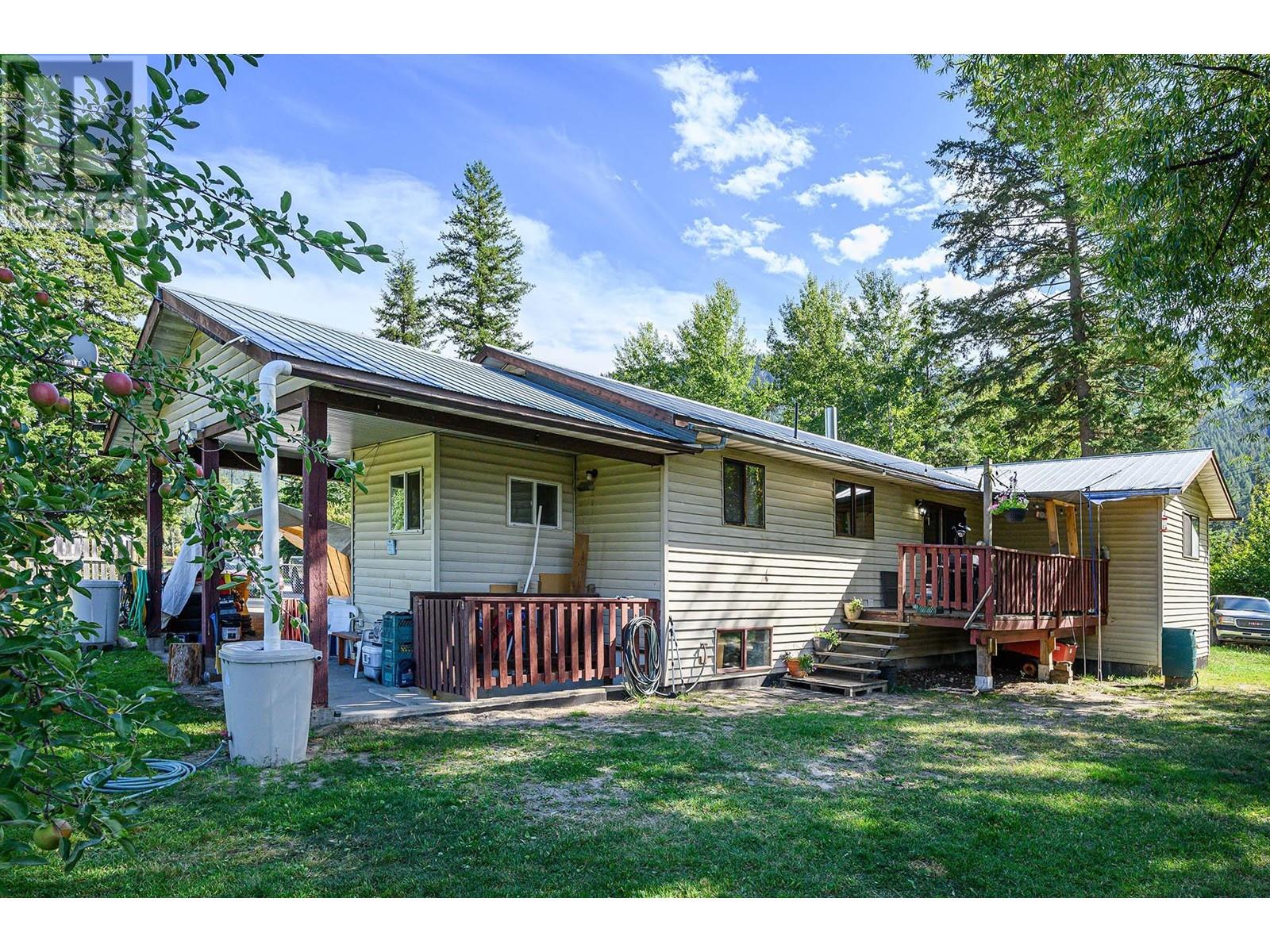 3089 Light Brown Road, Clearwater, British Columbia  V0E 1N1 - Photo 42 - 180880