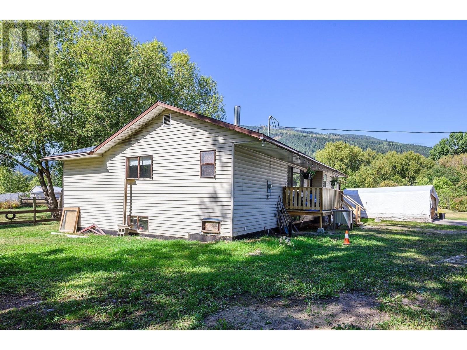 3089 Light Brown Road, Clearwater, British Columbia  V0E 1N1 - Photo 40 - 180880