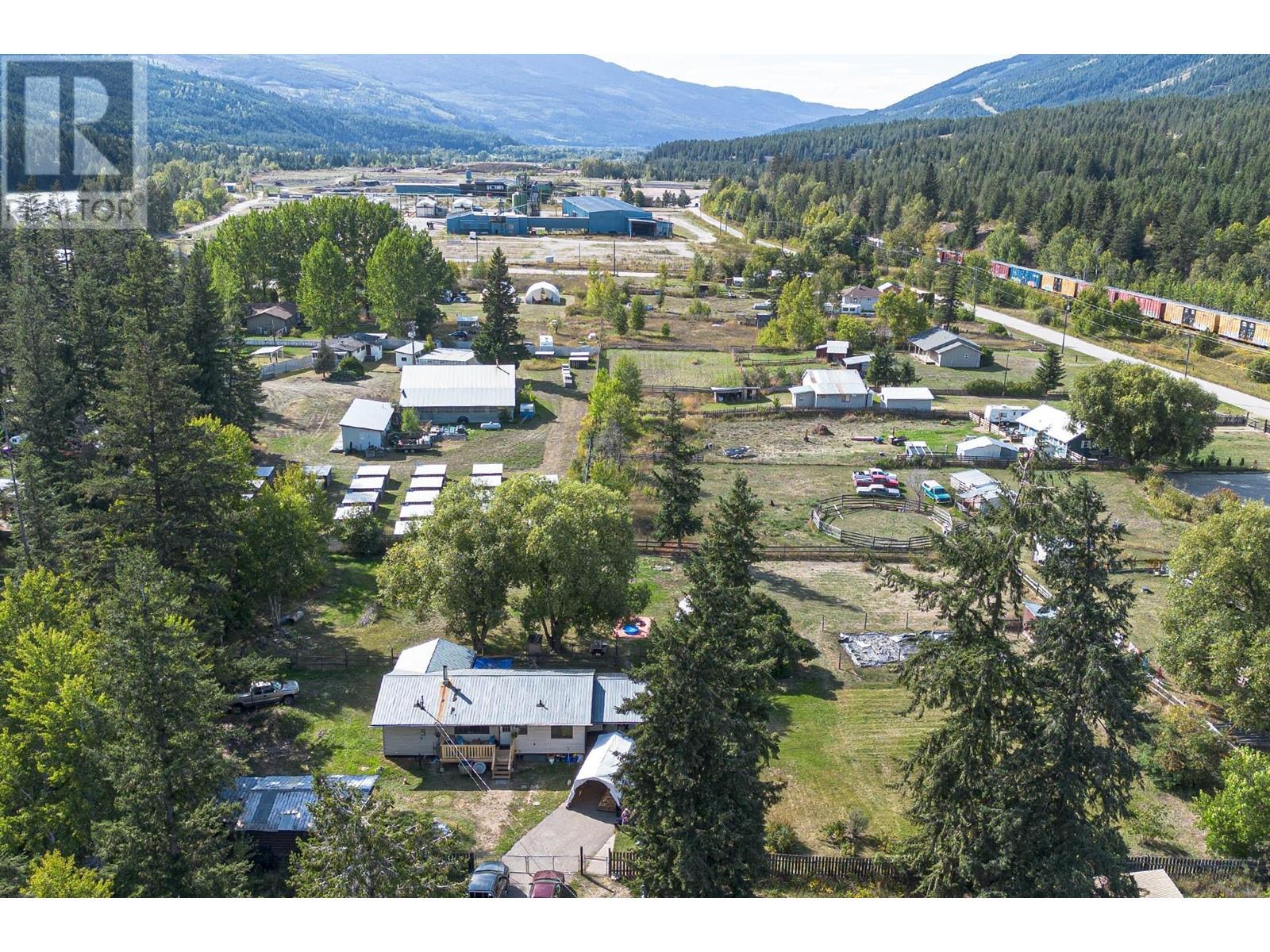 3089 Light Brown Road, Clearwater, British Columbia  V0E 1N1 - Photo 59 - 180880