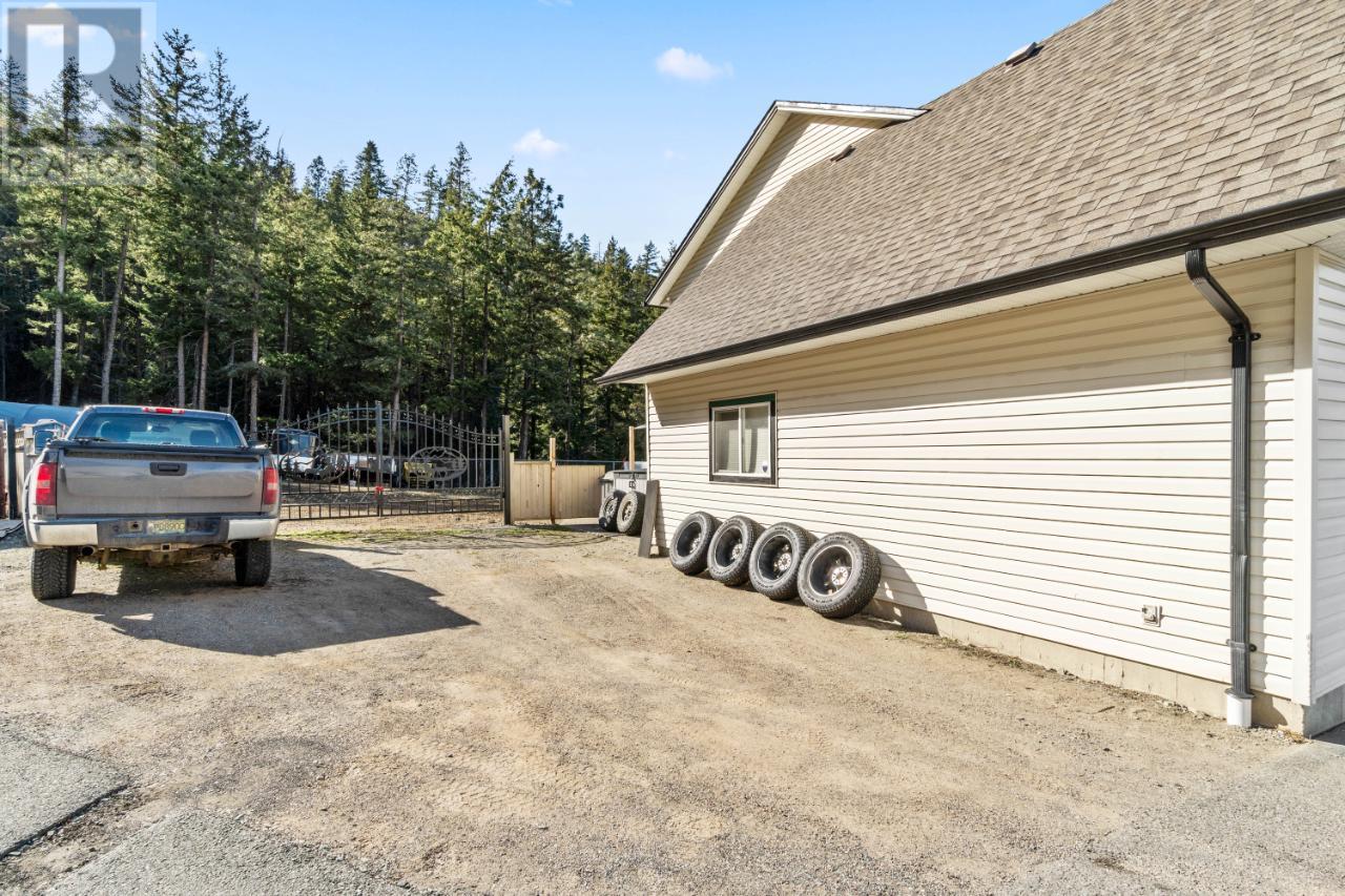 4942 Woodland Crt, Kamloops, British Columbia  V2C 6V5 - Photo 11 - 180886