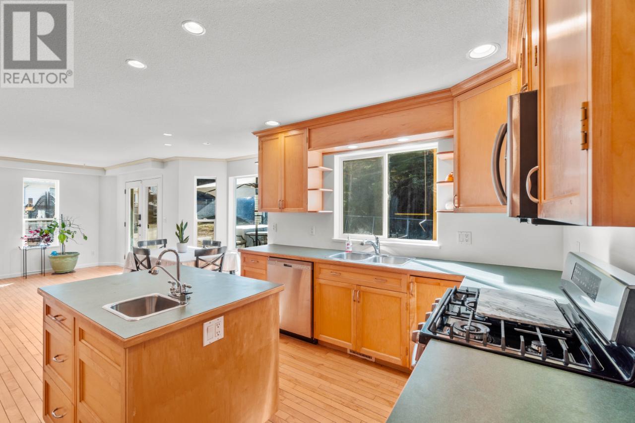 4942 Woodland Crt, Kamloops, British Columbia  V2C 6V5 - Photo 4 - 180886