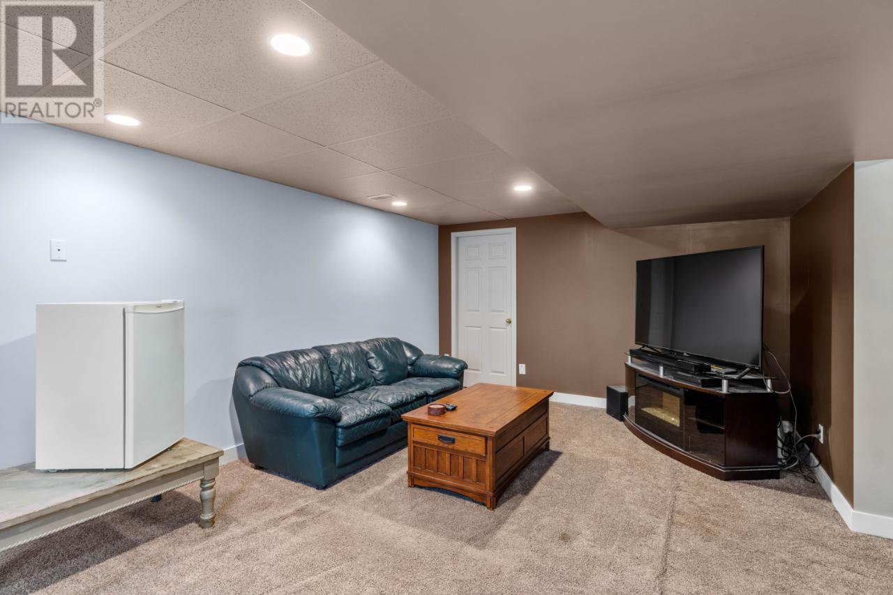 4942 Woodland Crt, Kamloops, British Columbia  V2C 6V5 - Photo 7 - 180886