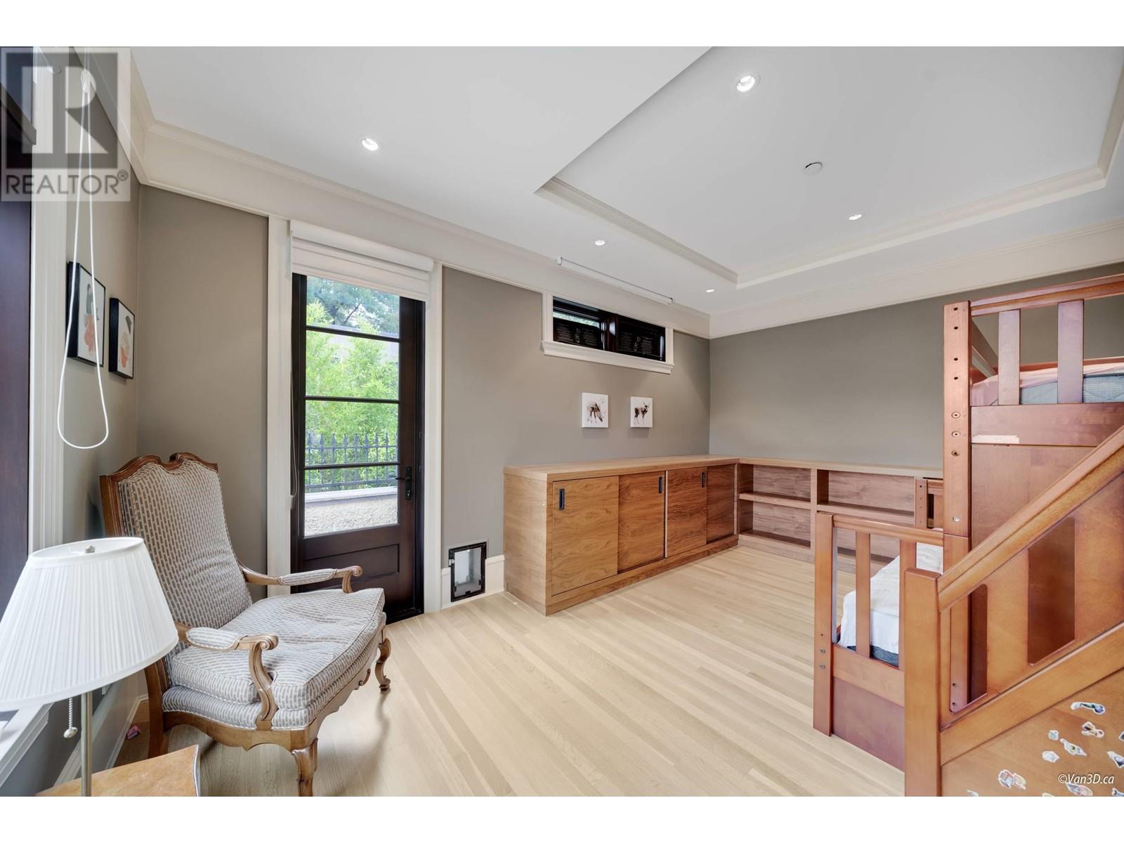 Listing Picture 33 of 40 : 1198 W 55TH AVENUE, Vancouver / 溫哥華 - 魯藝地產 Yvonne Lu Group - MLS Medallion Club Member