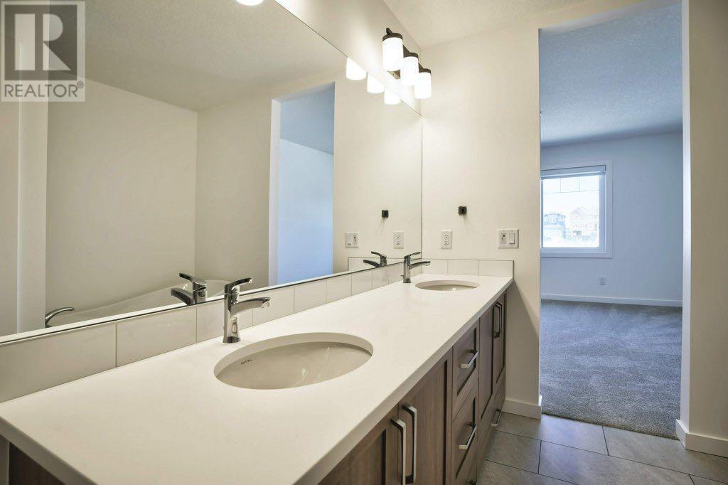 70 Legacy Reach Bay Se, Calgary, Alberta  T2X 5W6 - Photo 30 - A2155621