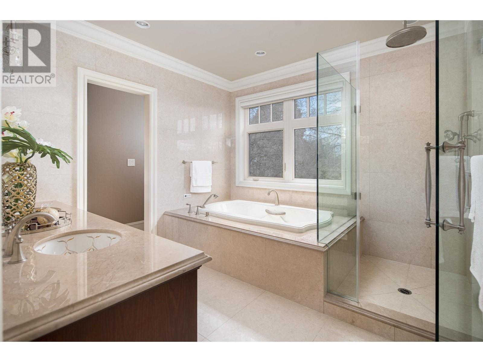 Listing Picture 21 of 40 : 6076 ANGUS DRIVE, Vancouver / 溫哥華 - 魯藝地產 Yvonne Lu Group - MLS Medallion Club Member