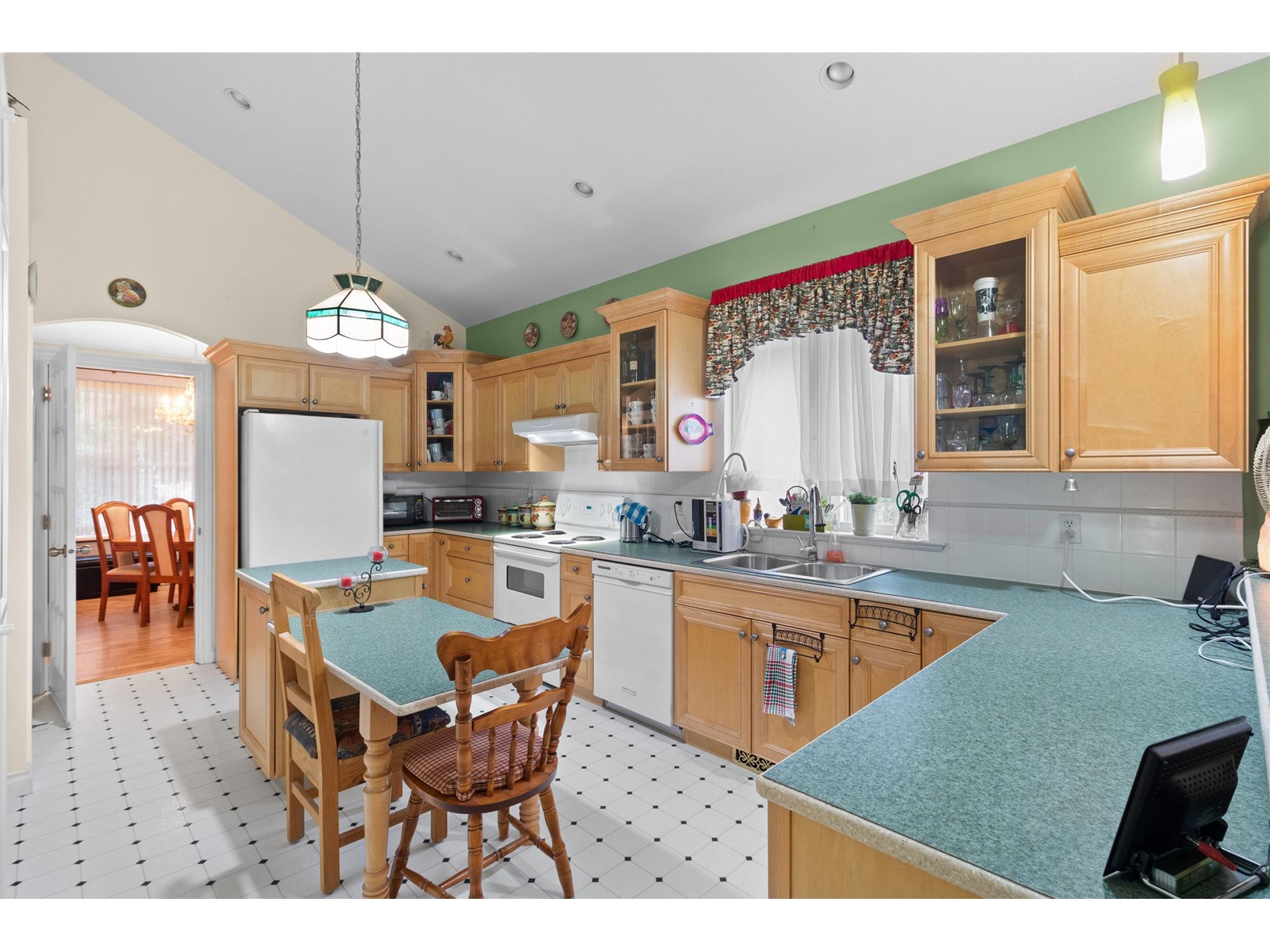 Property at 14968 68 AVENUE image 4
