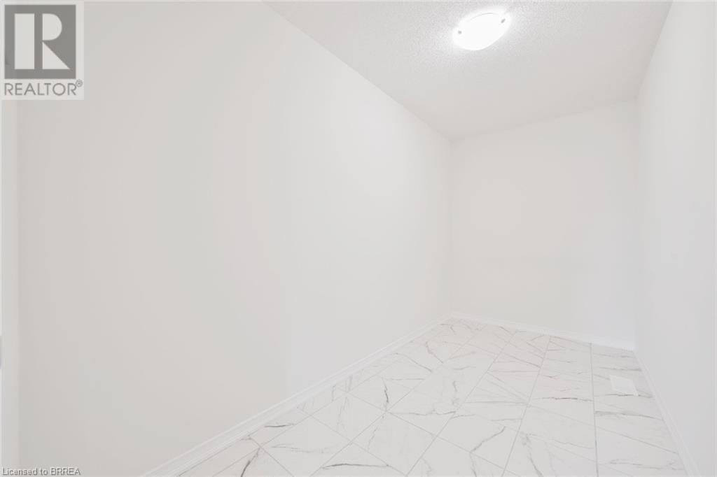 8 Tate Street, Brantford, Ontario N3T 5L5 - Photo 26 - 40645886