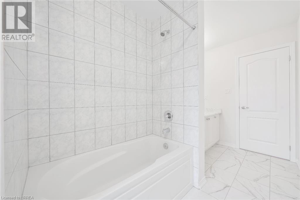 8 Tate Street, Brantford, Ontario N3T 5L5 - Photo 32 - 40645886