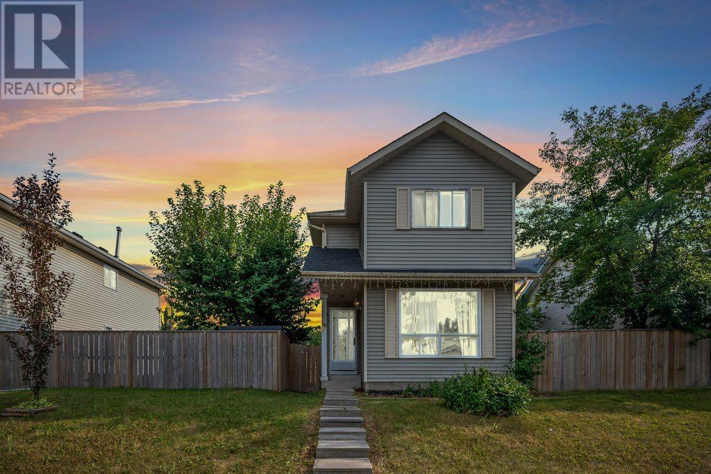 19 Appletree Close SE, calgary, Alberta