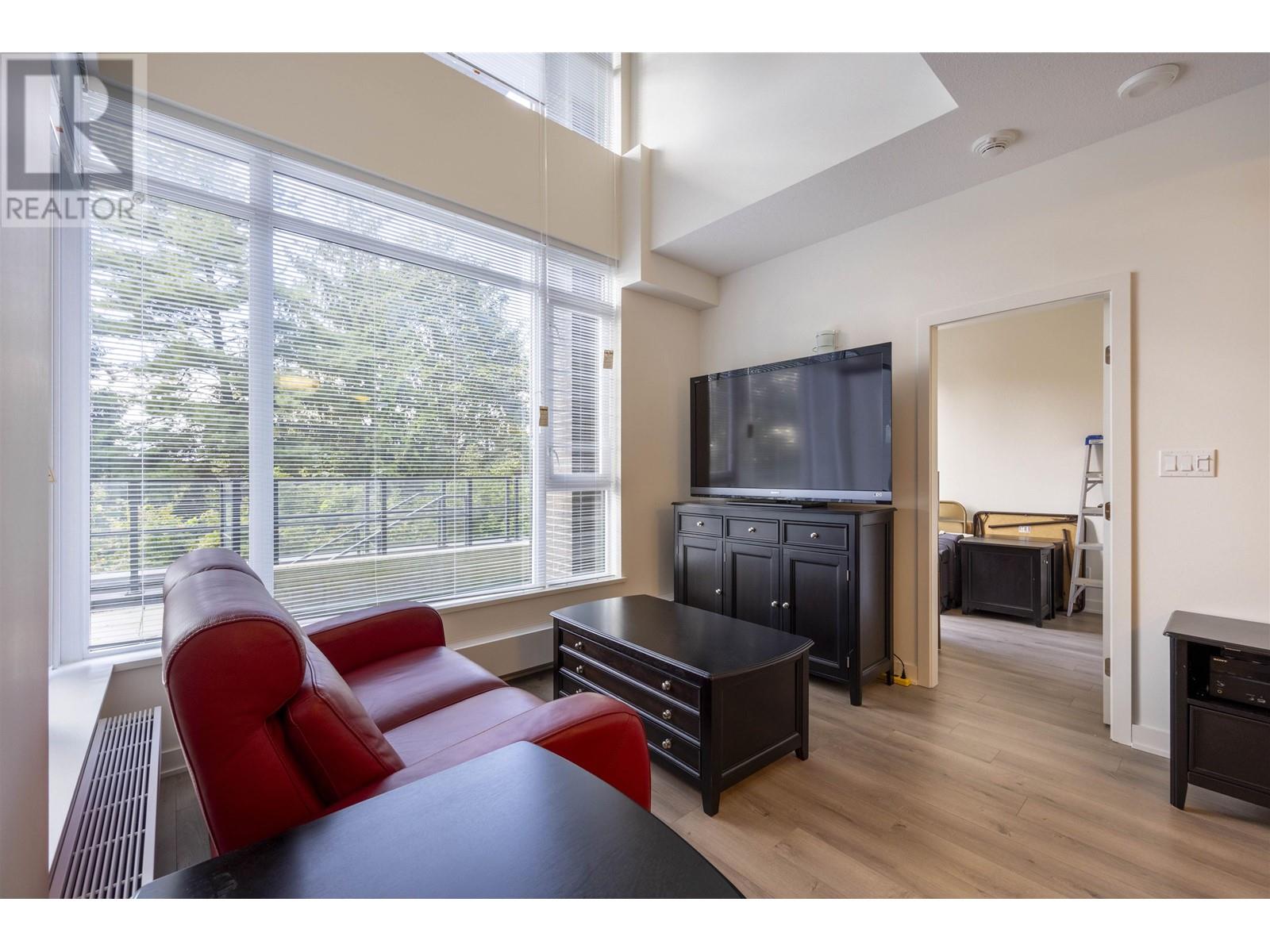 112 8850 University Crescent, Burnaby, British Columbia  V5A 0C8 - Photo 4 - R2923292