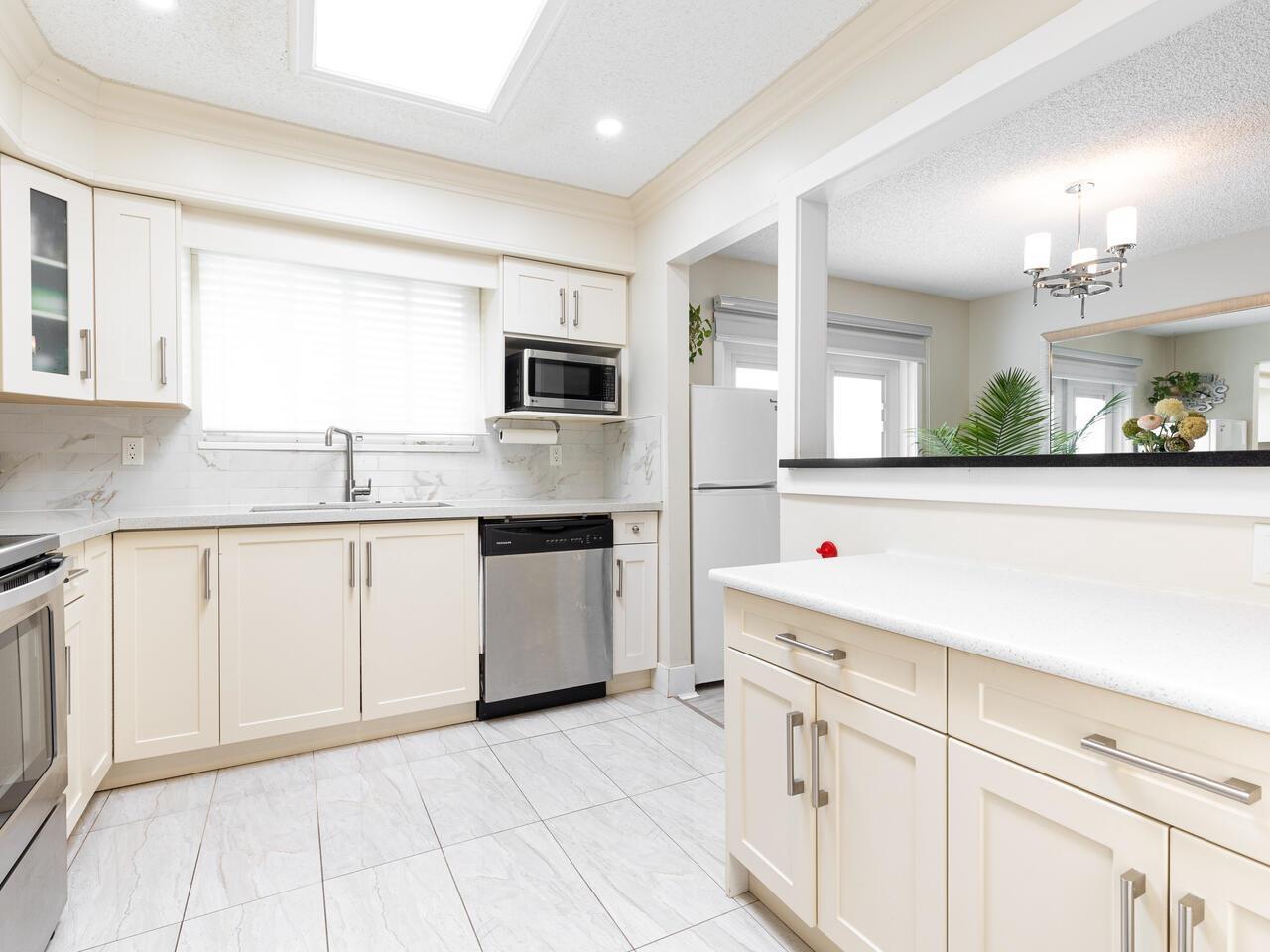 11566 Parkwood Place, Delta, British Columbia  V4C 7L1 - Photo 10 - R2925172