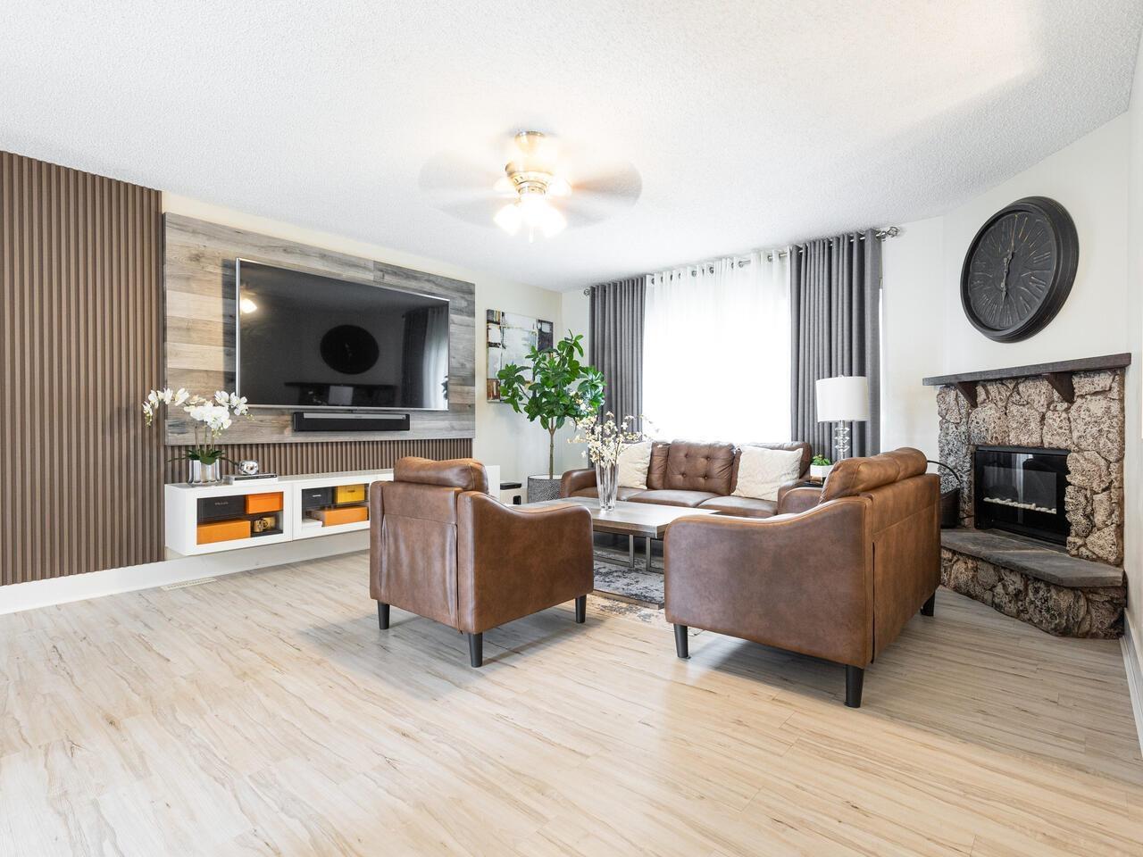 Property at 11566 PARKWOOD PLACE image 3