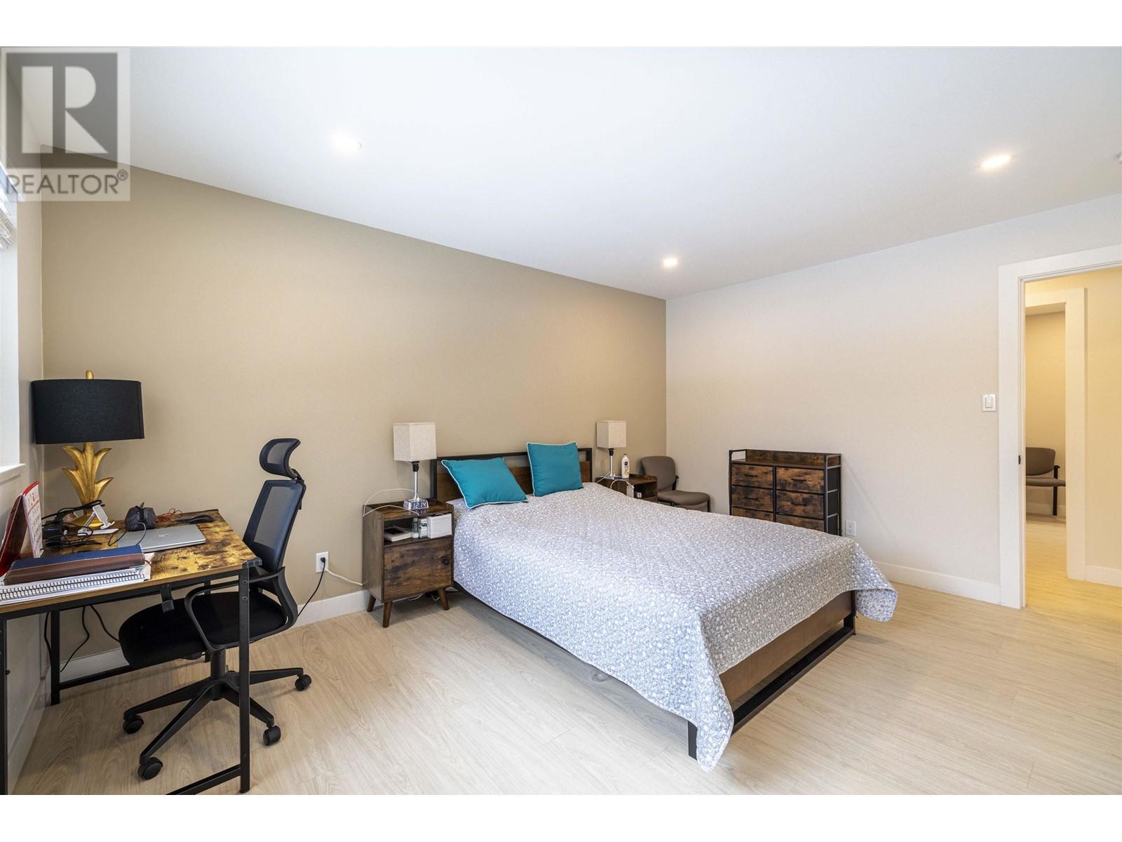 3345 Cardinal Drive, Burnaby, British Columbia  V5A 2T7 - Photo 14 - R2925098