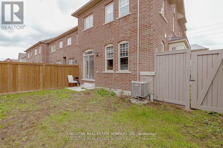 43 Pearman Crescent, Brampton (Northwest Brampton), Ontario  L7A 0A7 - Photo 34 - W9309173