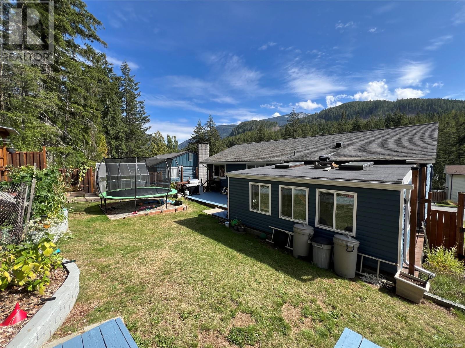 400 Nootka Dr, Gold River, British Columbia  V0P 1G0 - Photo 41 - 975986