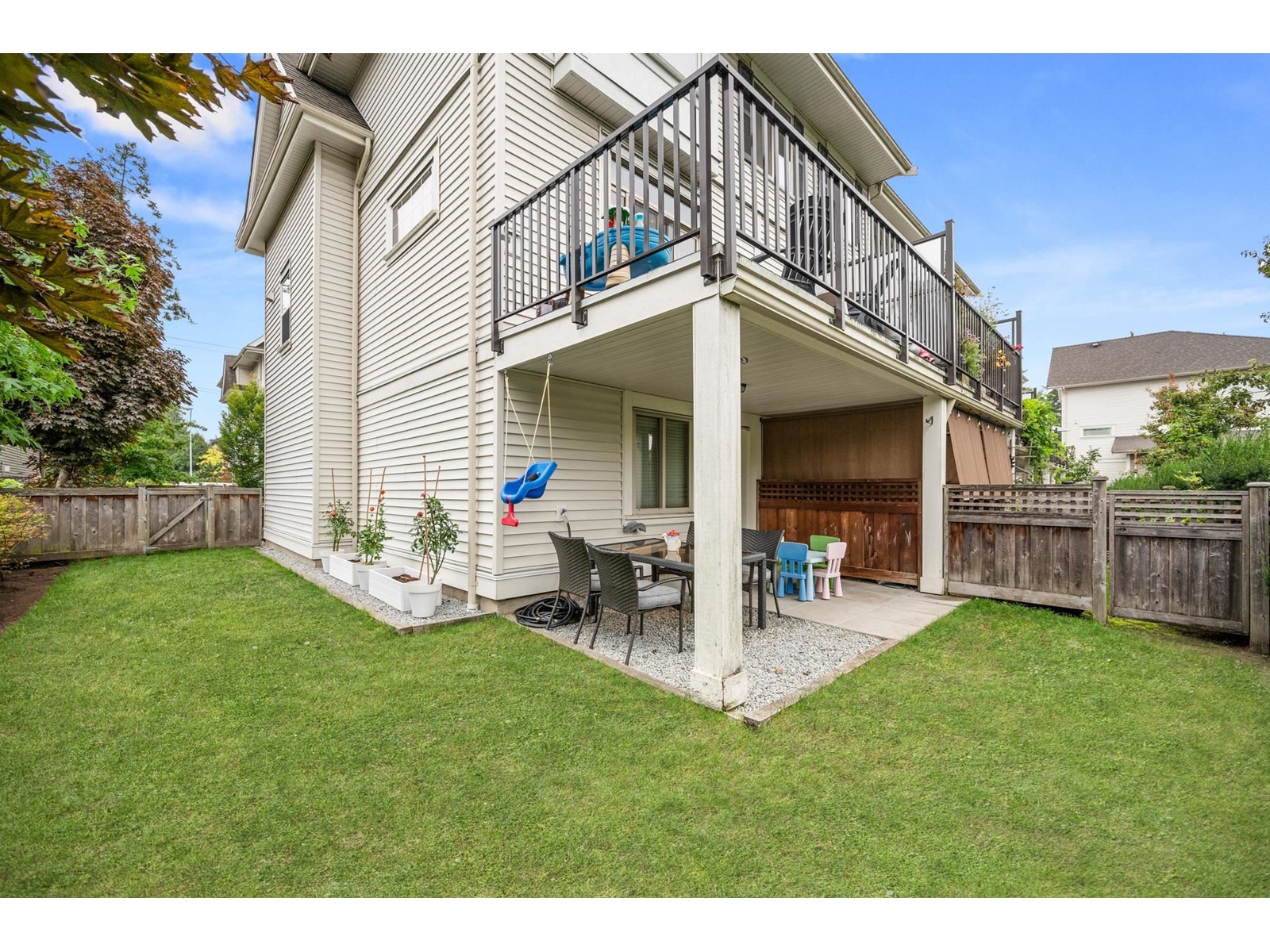 42 1708 KING GEORGE BOULEVARD, surrey, British Columbia