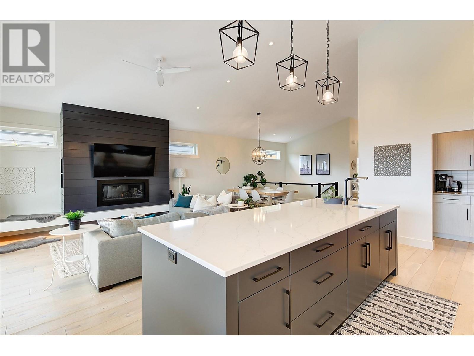 2489 Tallus Heights Drive West Kelowna