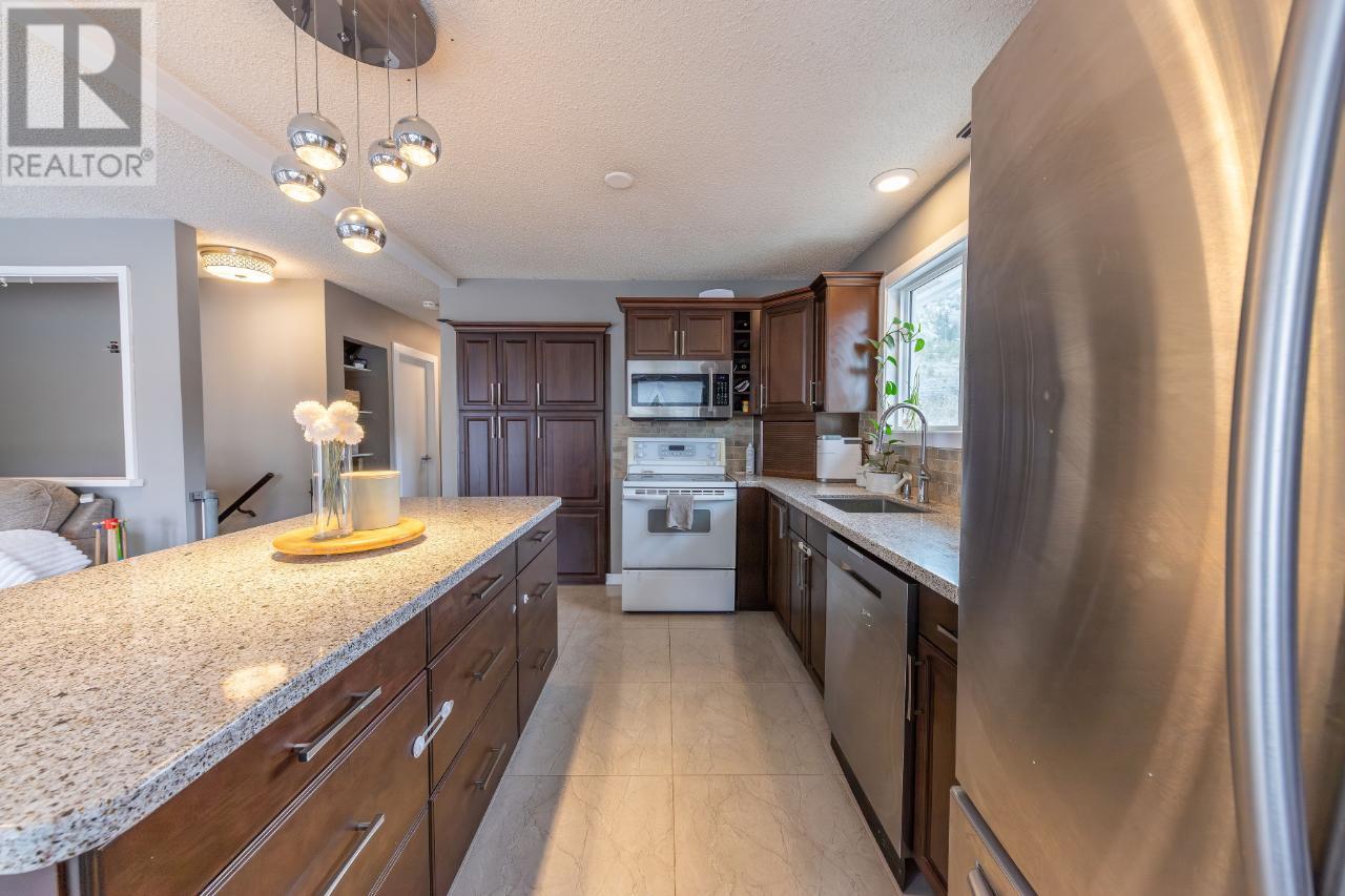 3192 Wawn Cres, Kamloops, British Columbia  V2B 7J6 - Photo 10 - 180894