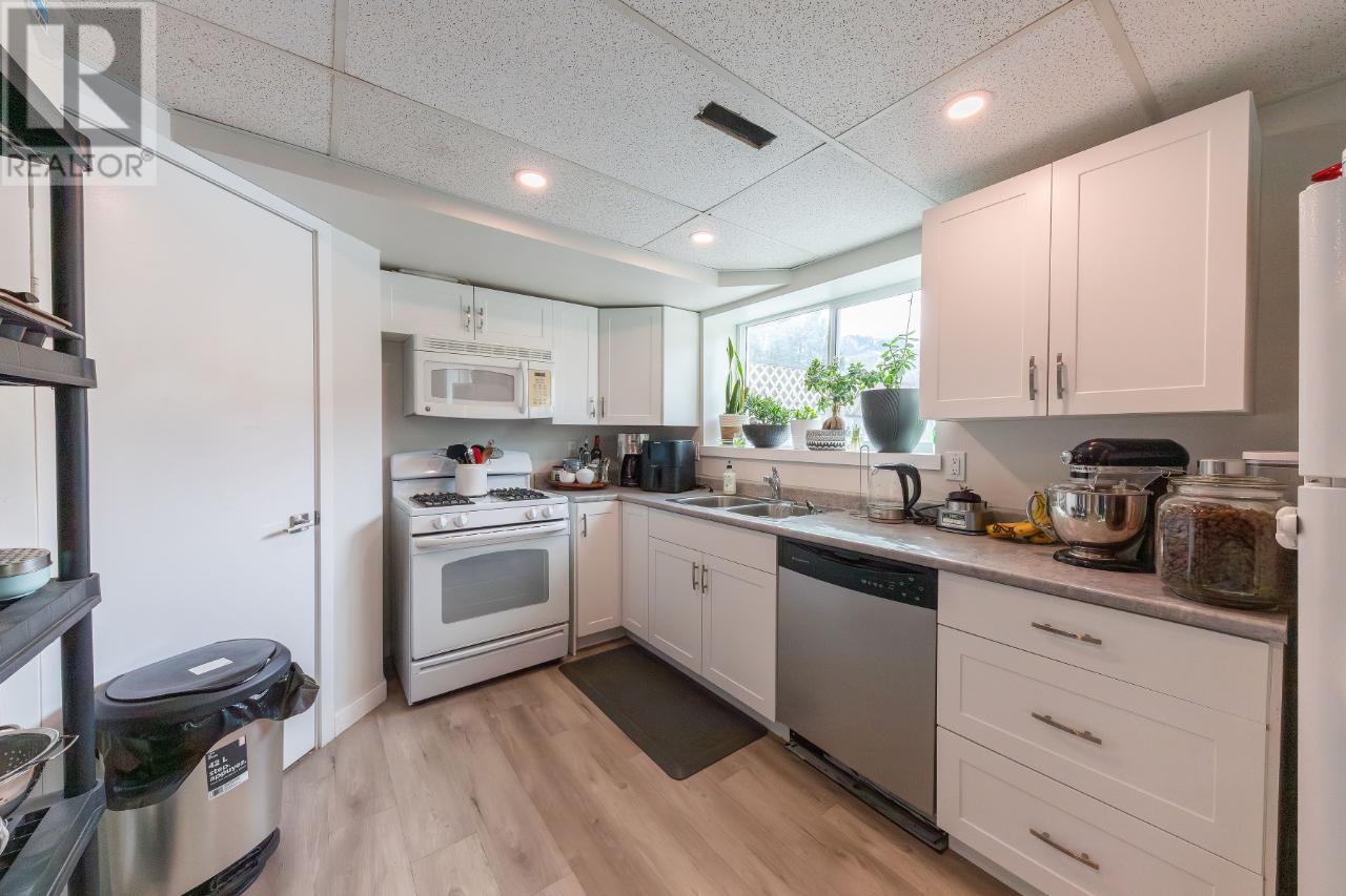 3192 Wawn Cres, Kamloops, British Columbia  V2B 7J6 - Photo 33 - 180894