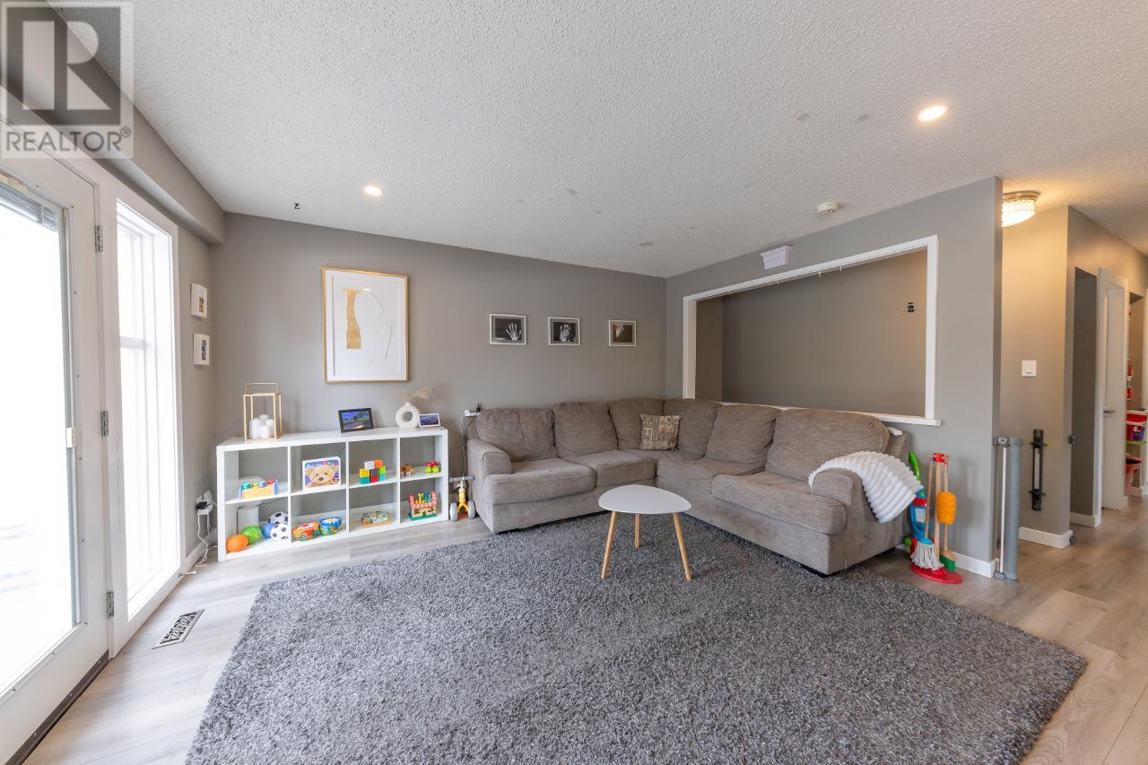 3192 Wawn Cres, Kamloops, British Columbia  V2B 7J6 - Photo 6 - 180894