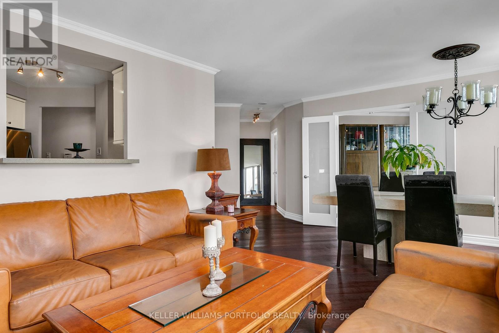 2411 - 2285 Lake Shore Boulevard W, Toronto (Mimico), Ontario  M8V 3X9 - Photo 6 - W9266061