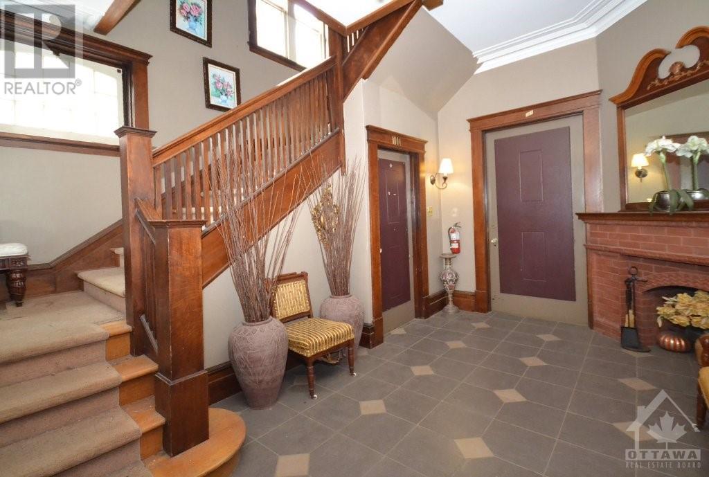 17 Marlborough Avenue EOttawa, Ontario  K1N 8E6 - Photo 2 - X9518868