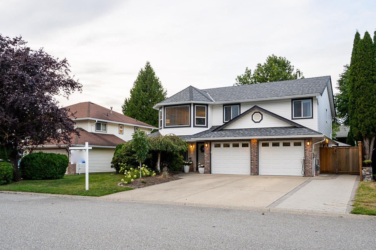 35291 Corbett Place, Abbotsford, British Columbia  V3G 1K1 - Photo 2 - R2925254