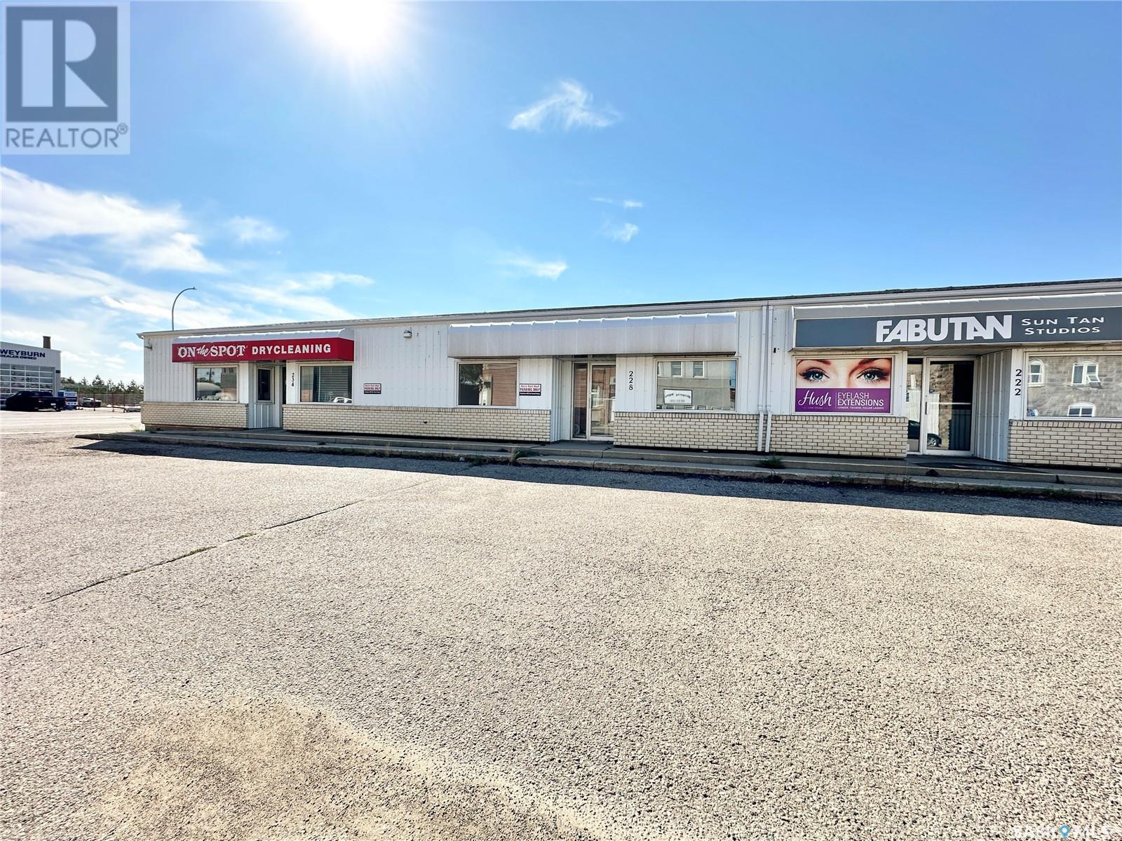 228 Railway AVENUE, weyburn, Saskatchewan