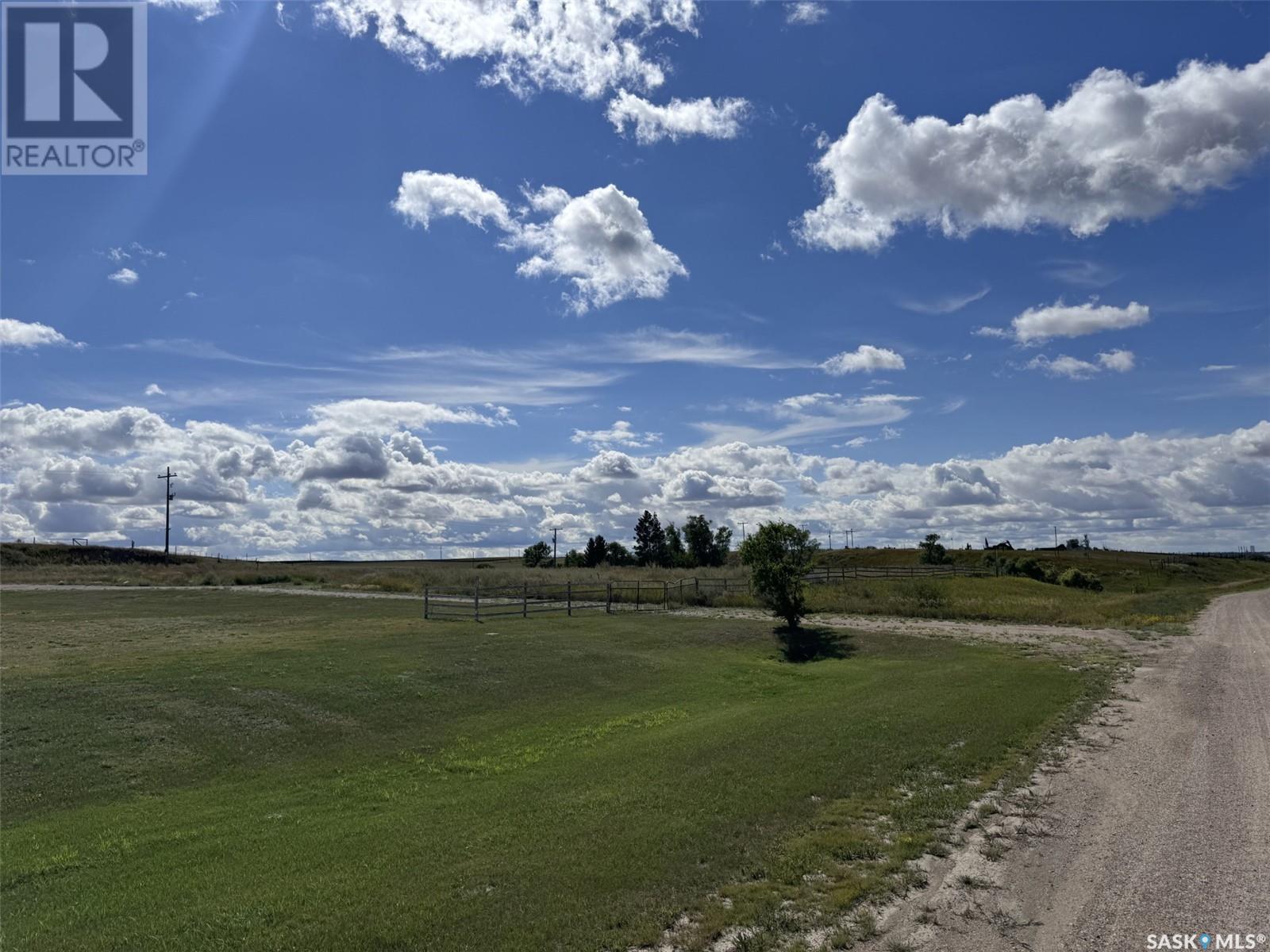 N Petrolia Road, Moose Jaw Rm No. 161, Saskatchewan  S6H 7S9 - Photo 4 - SK983567