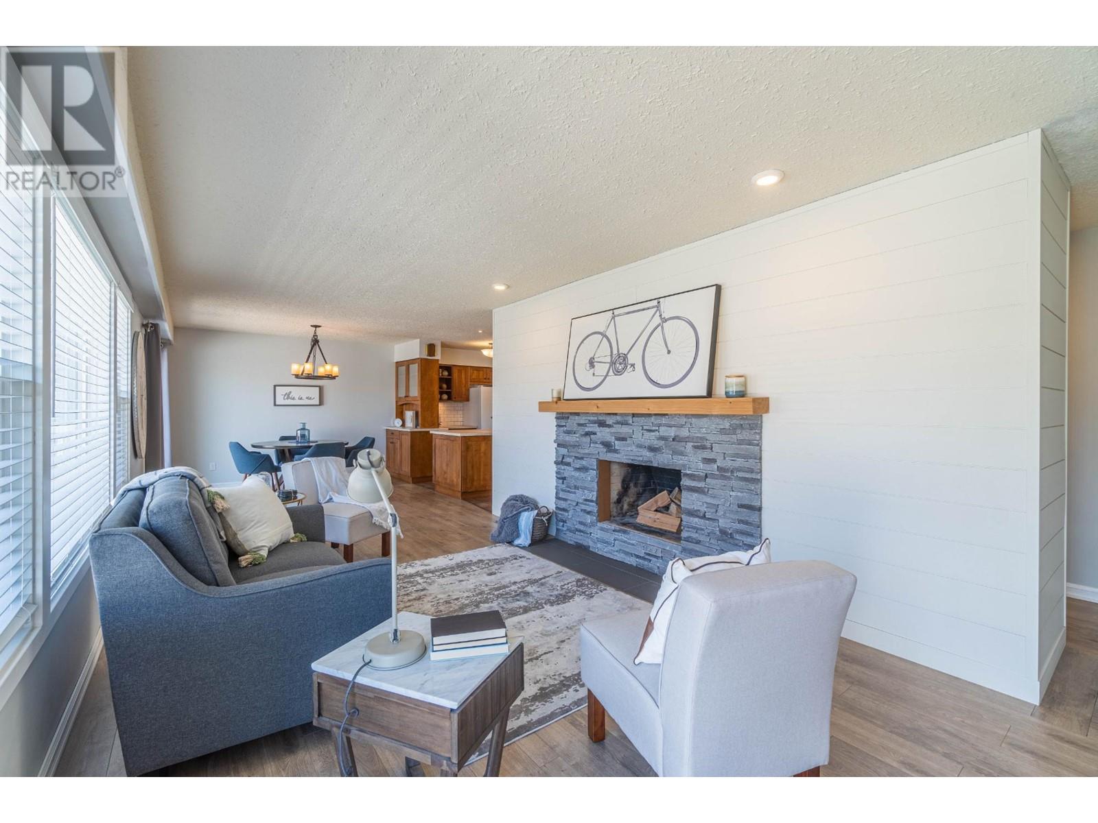 4875 Kathleen Place, Kamloops, British Columbia  V2H 1M1 - Photo 4 - 180891