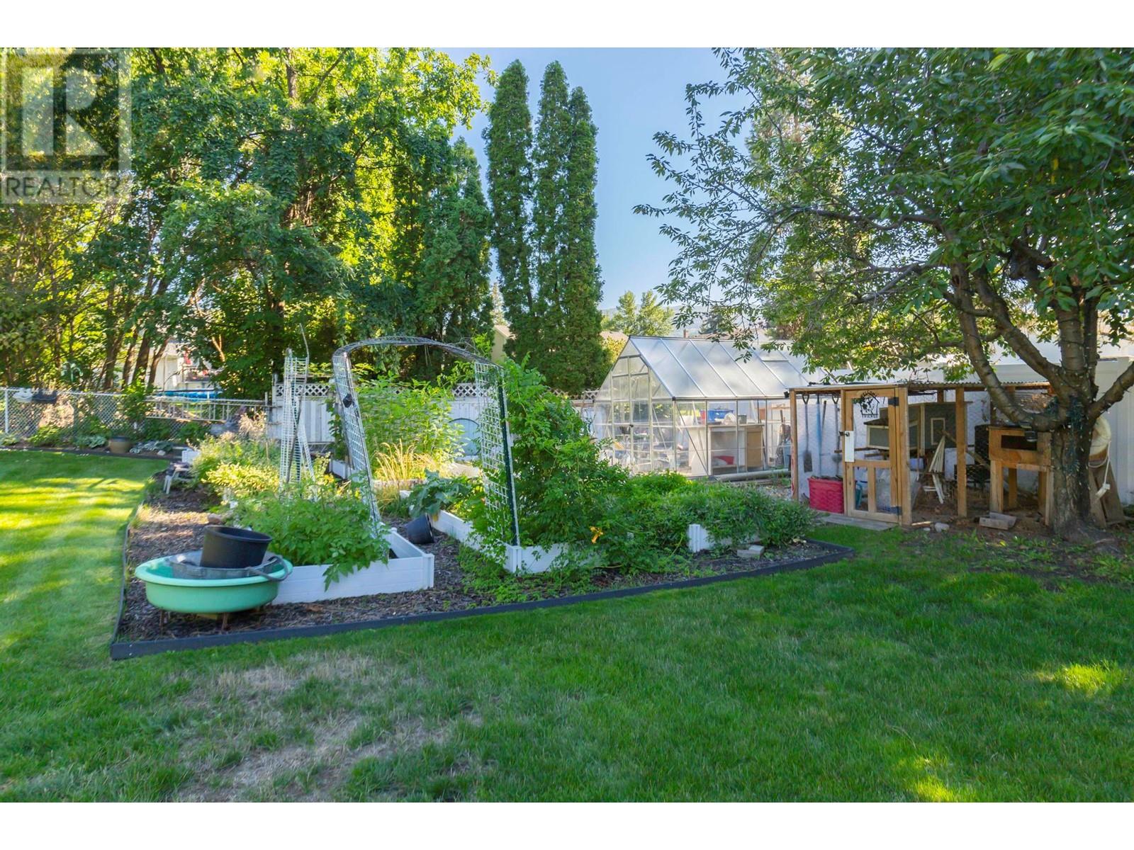 1605 Crawford Road Kelowna