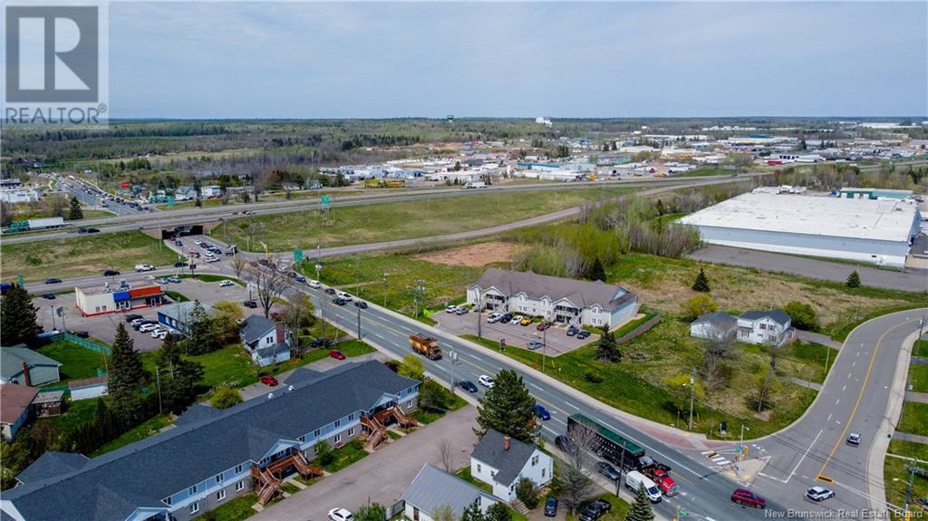 673-677 Elmwood Drive, Moncton, New Brunswick  E1A 2X3 - Photo 7 - NB105979