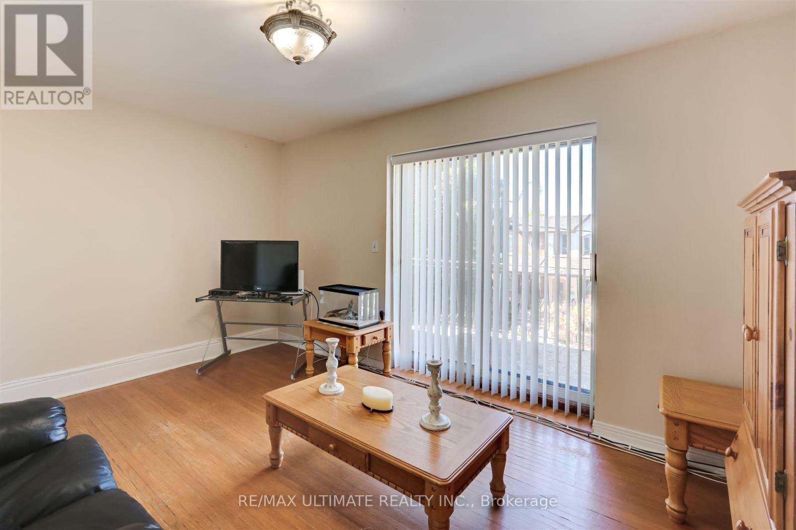 19 Grace Street, Toronto (Trinity-Bellwoods), Ontario  M6J 2S4 - Photo 14 - C9349127