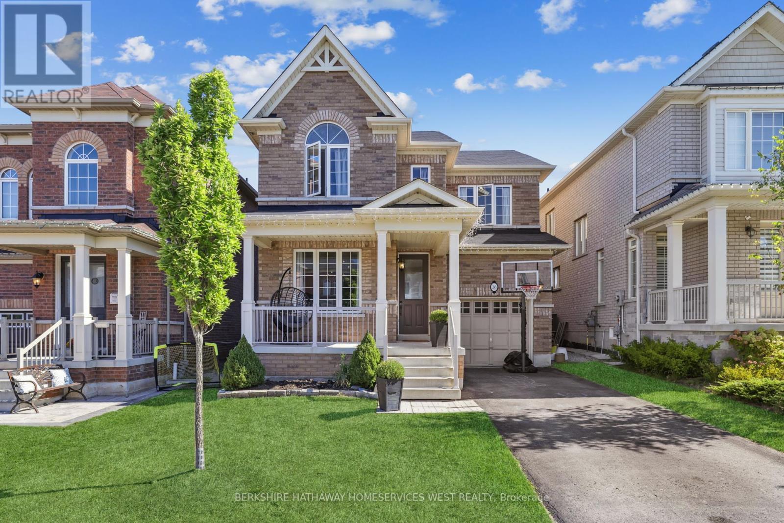 36 FINGLAND CRESCENT, hamilton (waterdown), Ontario