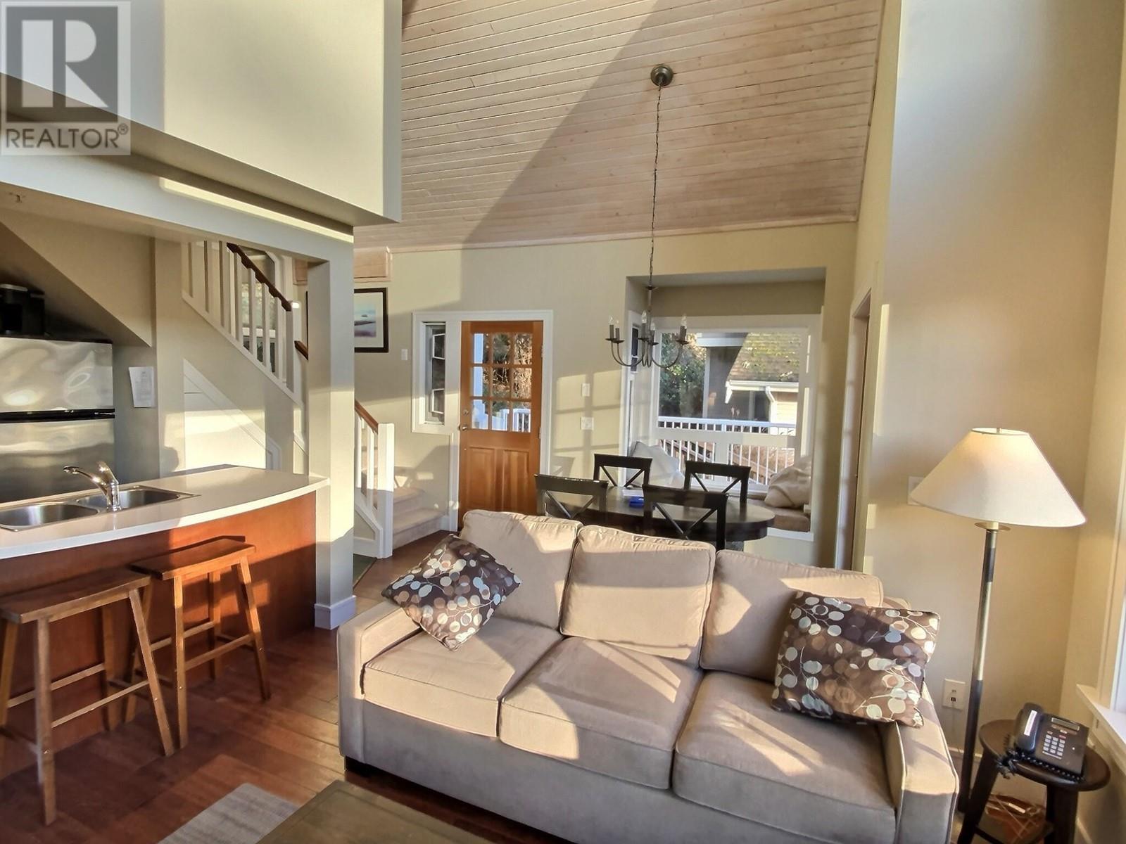 21c 2315 Mackinnon Road, Pender Island, British Columbia  V0N 2M1 - Photo 7 - R2925316