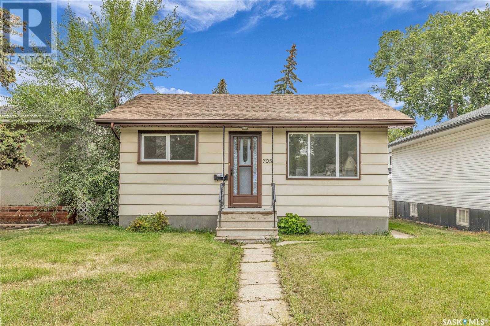 705 Taylor Street E, Saskatoon, Saskatchewan  S7H 1W1 - Photo 1 - SK981229