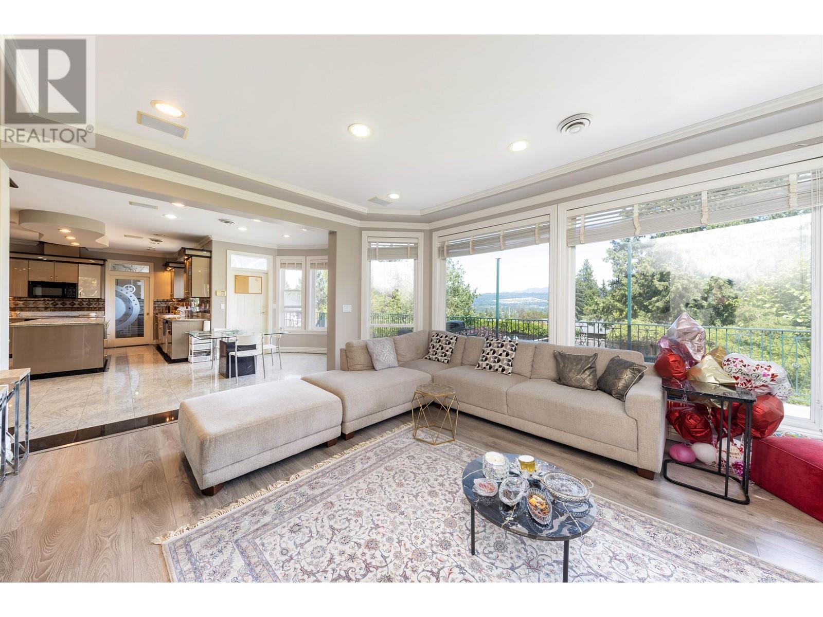 Listing Picture 21 of 40 : 5988 LEIBLY AVENUE, Burnaby / 本拿比 - 魯藝地產 Yvonne Lu Group - MLS Medallion Club Member