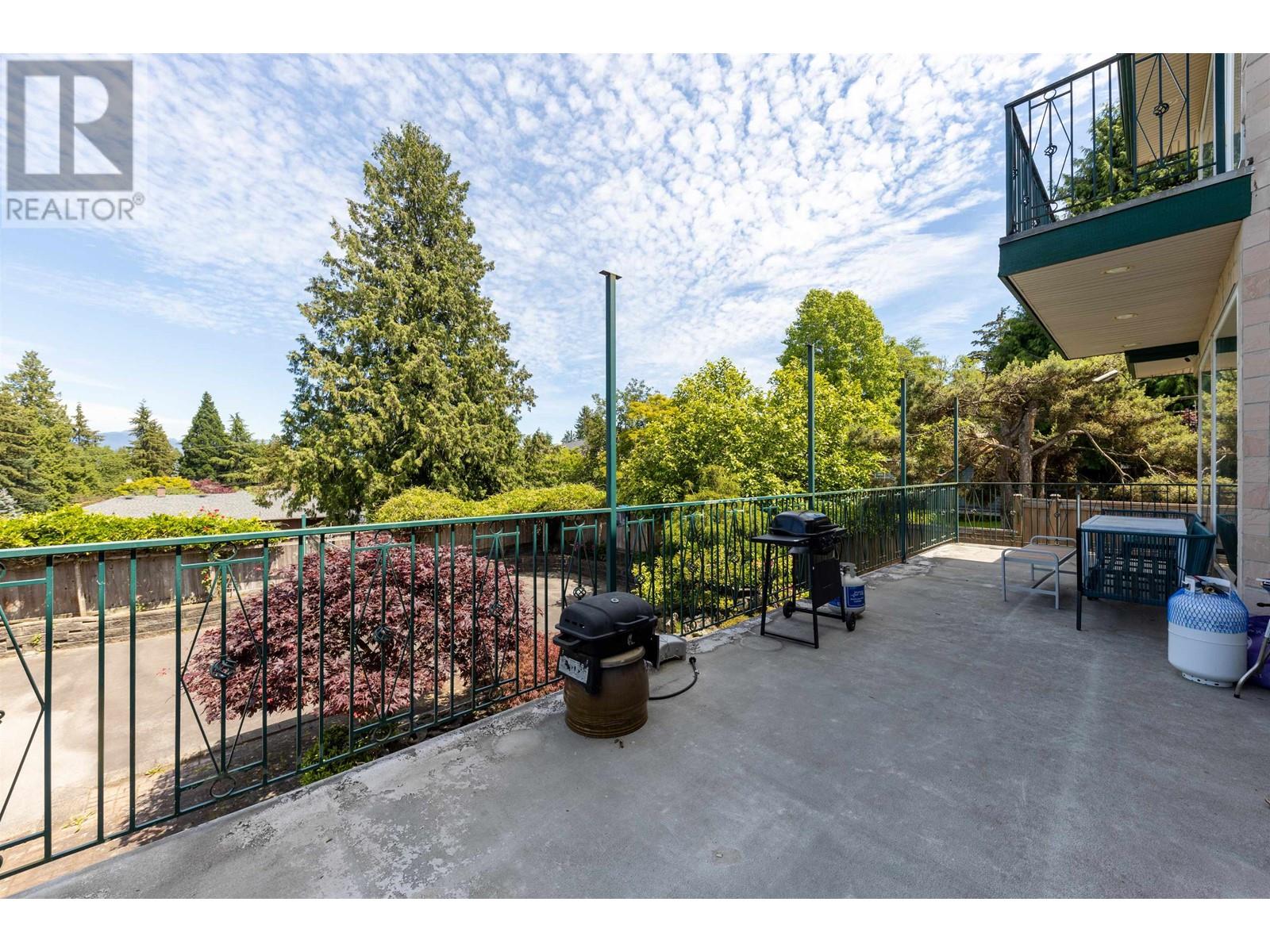 Listing Picture 22 of 40 : 5988 LEIBLY AVENUE, Burnaby / 本拿比 - 魯藝地產 Yvonne Lu Group - MLS Medallion Club Member