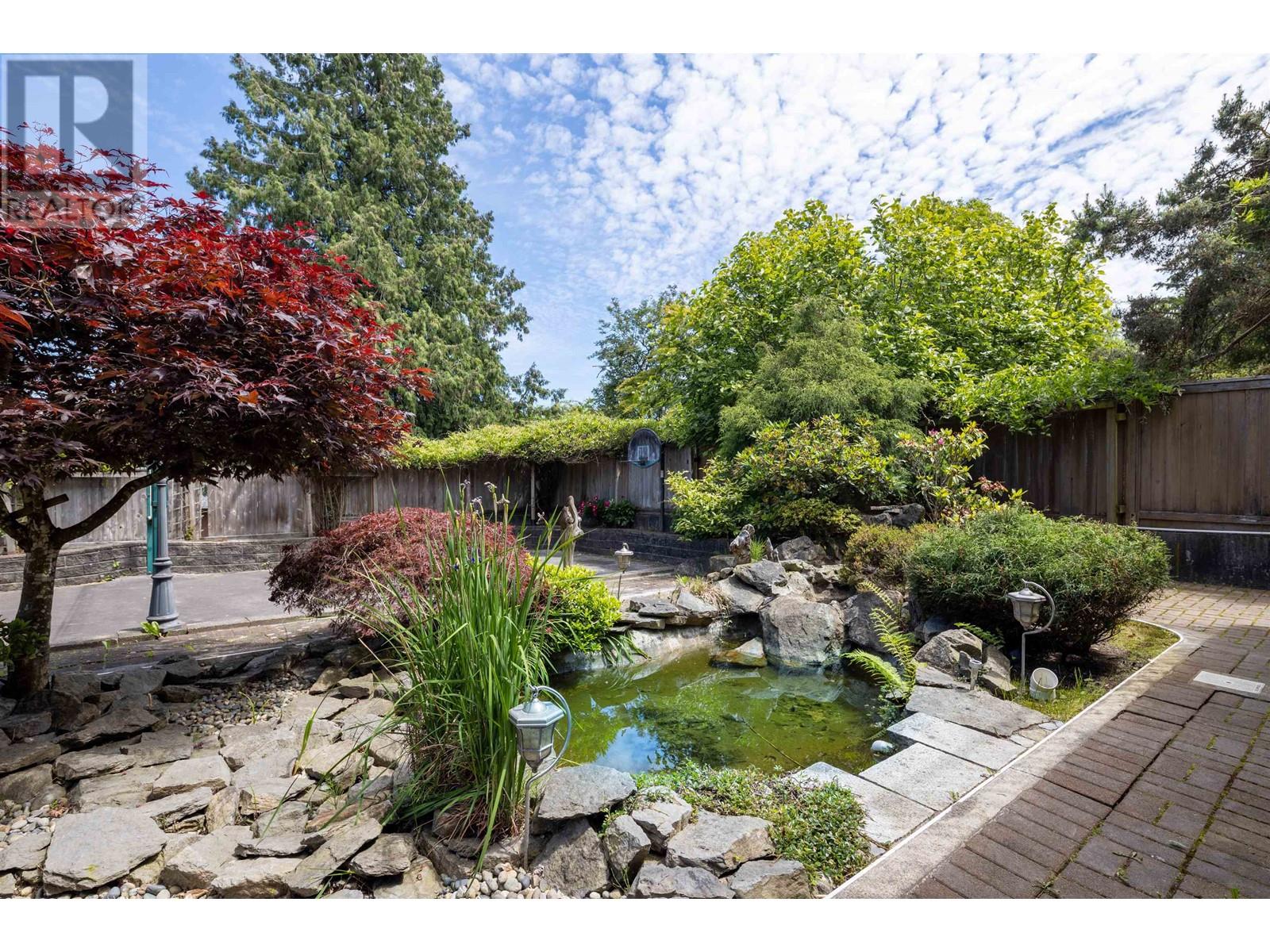 Listing Picture 38 of 40 : 5988 LEIBLY AVENUE, Burnaby / 本拿比 - 魯藝地產 Yvonne Lu Group - MLS Medallion Club Member