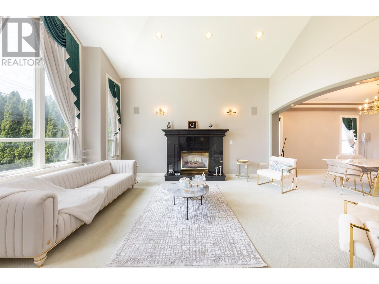 Listing Picture 4 of 40 : 5988 LEIBLY AVENUE, Burnaby / 本拿比 - 魯藝地產 Yvonne Lu Group - MLS Medallion Club Member