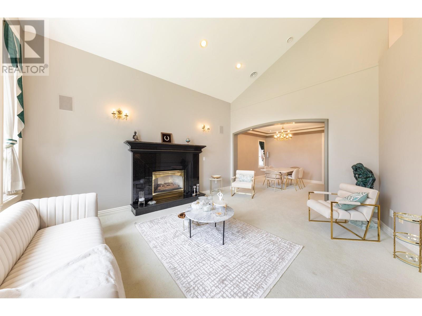 Listing Picture 5 of 40 : 5988 LEIBLY AVENUE, Burnaby / 本拿比 - 魯藝地產 Yvonne Lu Group - MLS Medallion Club Member