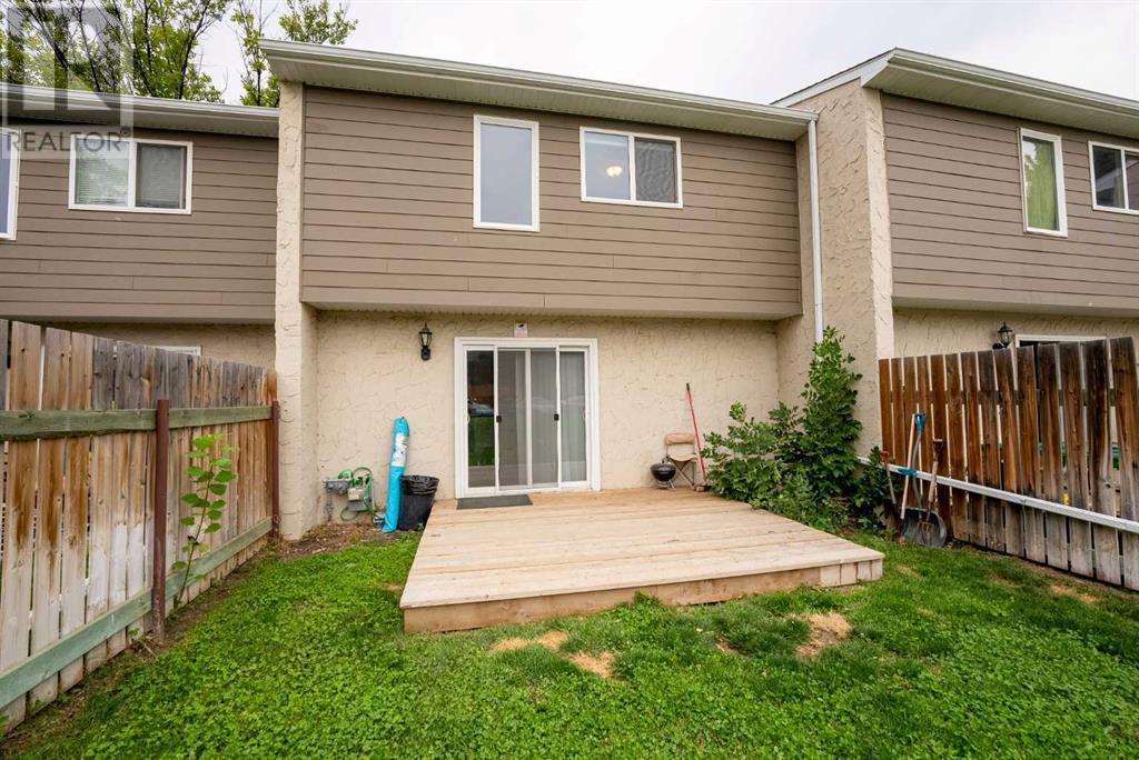 10, 65 Lafayette Boulevard W, Lethbridge, Alberta  T1K 3Y4 - Photo 27 - A2165593