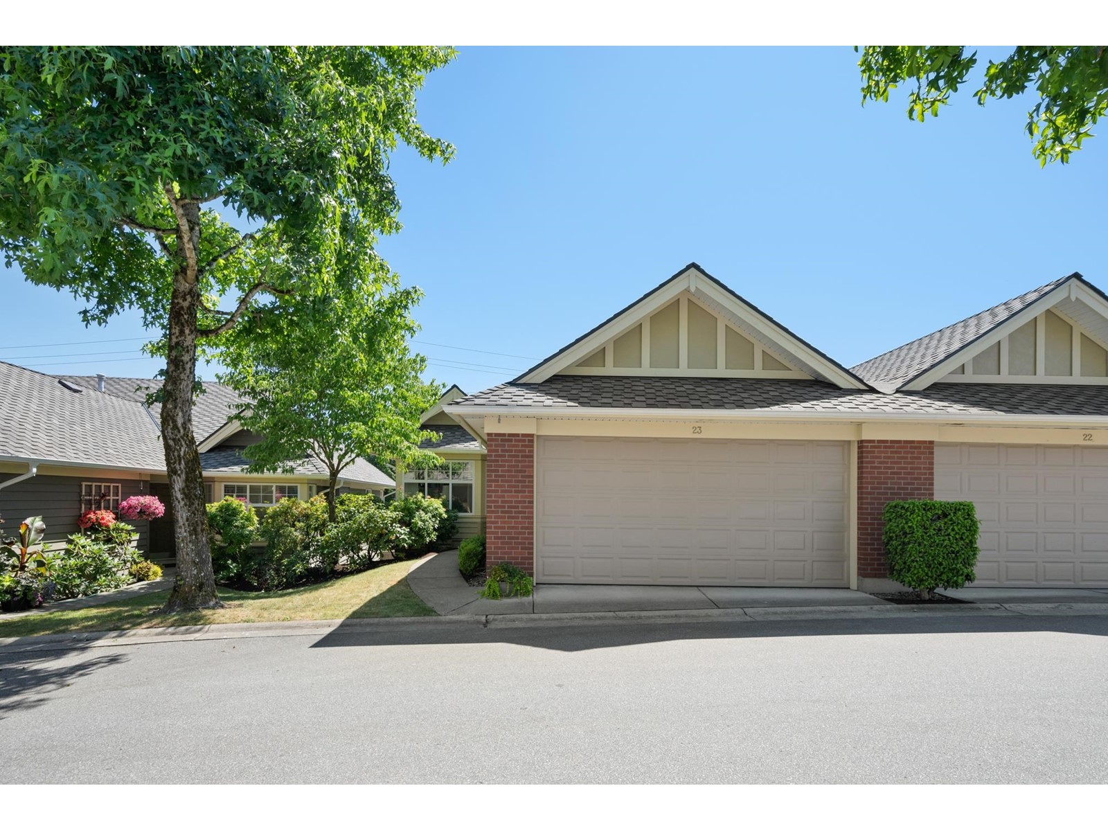 23 15450 Rosemary Heights Crescent, Surrey, British Columbia  V3Z 0K1 - Photo 2 - R2925434