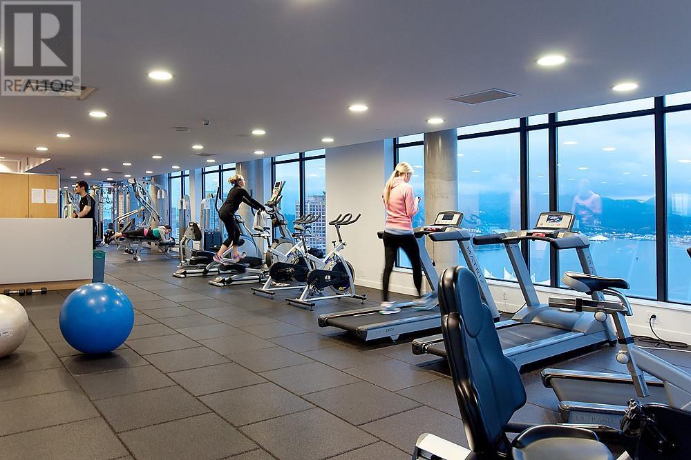 Listing Picture 38 of 40 : 1610 128 W CORDOVA STREET, Vancouver / 溫哥華 - 魯藝地產 Yvonne Lu Group - MLS Medallion Club Member