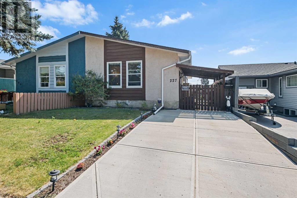 227 Queensland Place Se, Calgary, Alberta  T2J 4E1 - Photo 3 - A2155185