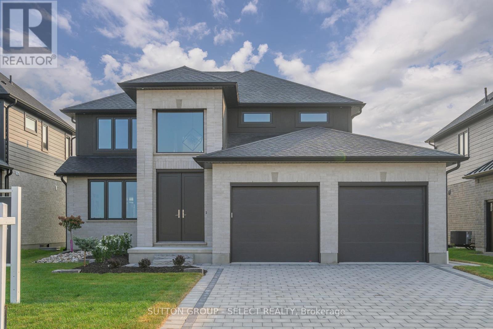 Welcome to The Tara by Saratoga Homes, a beautifully designed 2,537 sq. ft. modern two-storey home with a sleek brick and stucco exterior. The main floor offers a bright and open layout, ideal for both family living and entertaining. The spacious kitchen, dinette, and great room flow together seamlessly, anchored by a cozy gas fireplace. A flexible space on this level can be used as a study, dining room, or living room tailored to your needs. Additionally, the large laundry/mud room off the garage entrance adds a practical touch, providing ample storage and organization space.Upstairs, you'll find four generously sized bedrooms, including a bathroom that adds both convenience and privacy for family members or guests. The thoughtful layout of the second floor ensures comfort and functionality for everyone.The Tara perfectly balances modern design and family-friendly features, making it the ideal home for today's lifestyle. (id:48254)