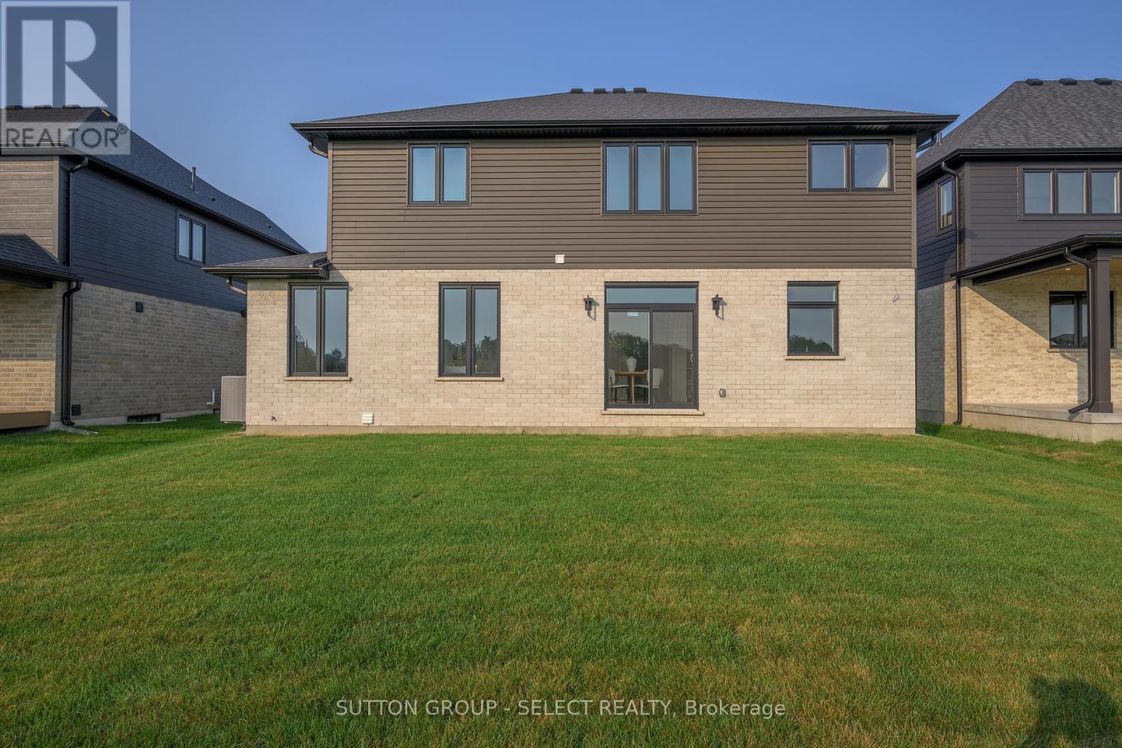 Property at 118 TIMBERWALK TRAIL image 4