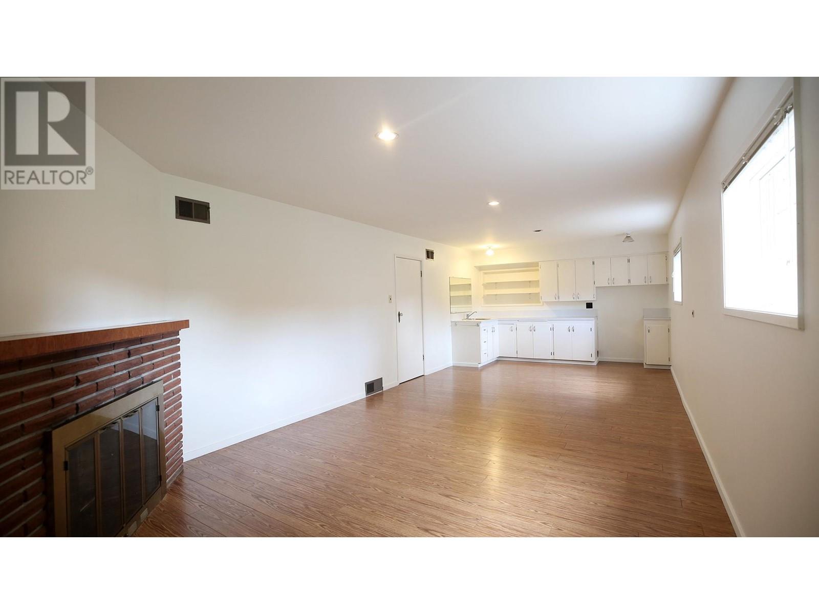 Listing Picture 13 of 19 : 1461 SHERLOCK AVENUE, Burnaby / 本拿比 - 魯藝地產 Yvonne Lu Group - MLS Medallion Club Member